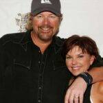 Who Is Toby Keith Married To