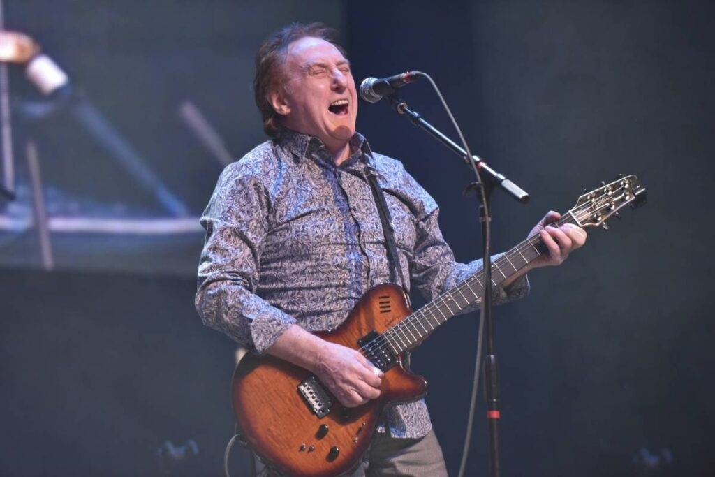 Denny Laine Illness