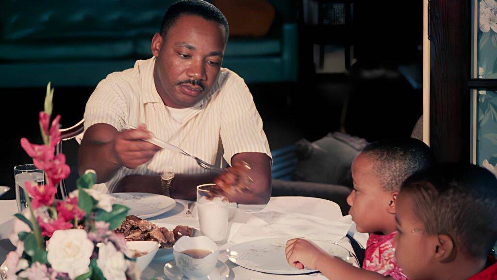 Dextor King With Father Martin Luther King