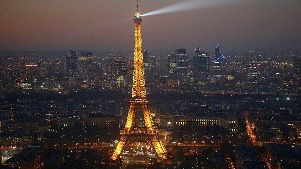 Eiffel Tower Burn Down Rumor