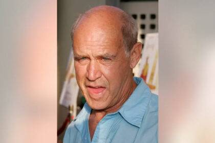 Geoffrey Lewis 1