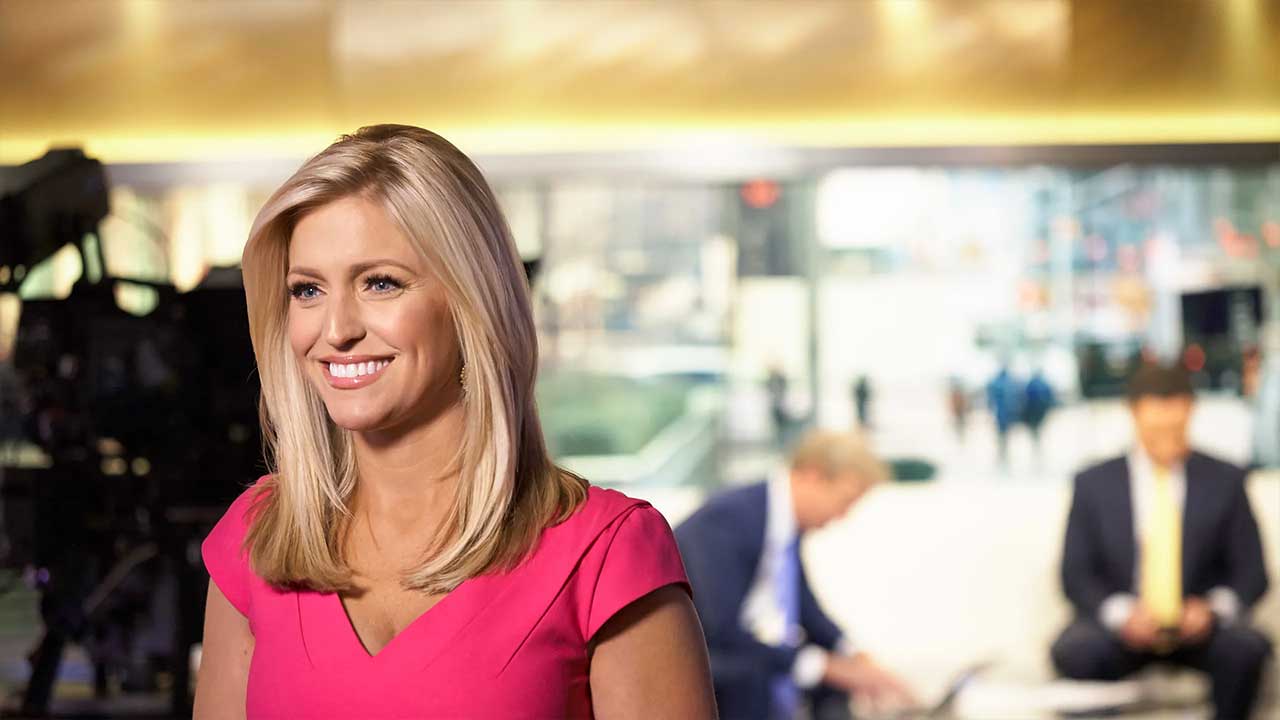 Who Is Ainsley Earhardt? Ainsley Earhardt Age, Salary, Net Worth ...