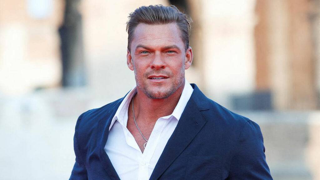 Alan Ritchson 1