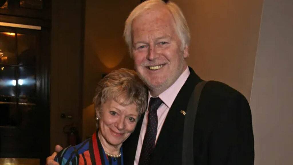 Ian Lavender Wife