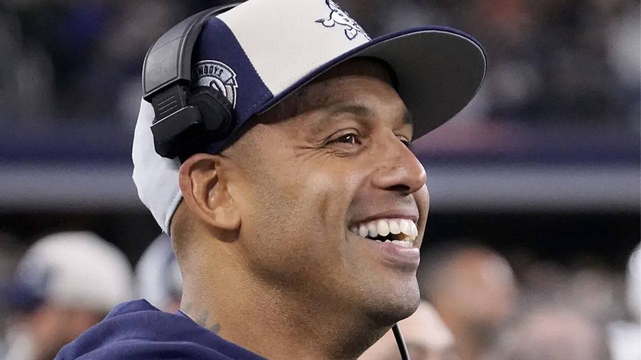 Seahawks Hires Aden Durde Cowboys DL Coach as Defensive Coordinator ...