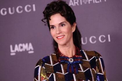 Jami Gertz 1