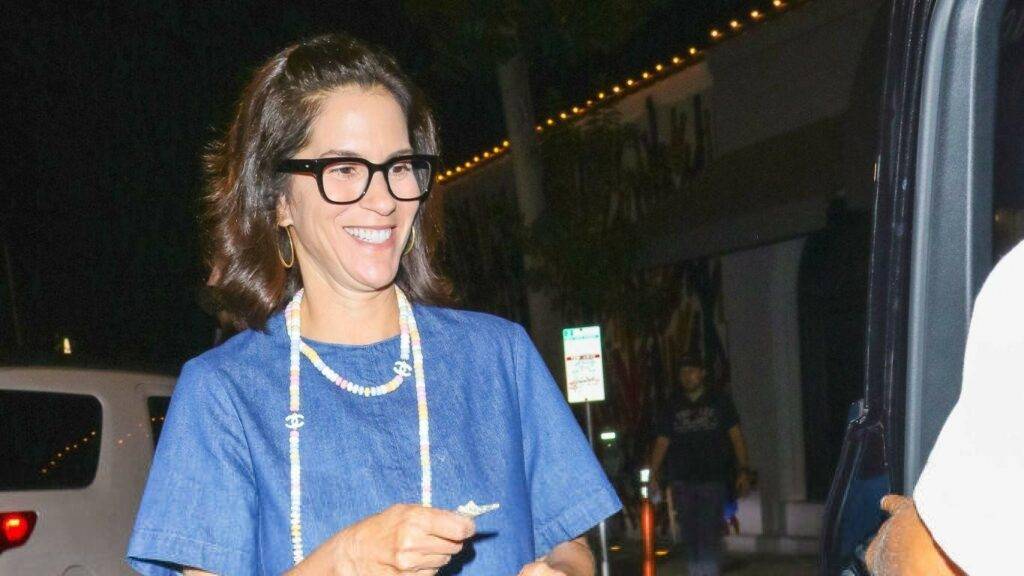 Jami Gertz at Los Angeles