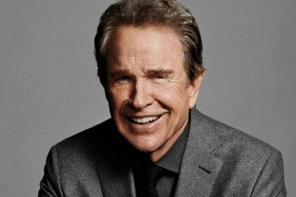 1216 Gq Fewb04 01 Extra Warren Beatty 01