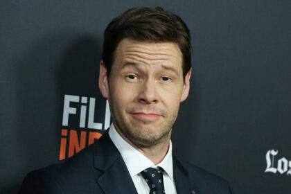 Ike Barinholtz 2