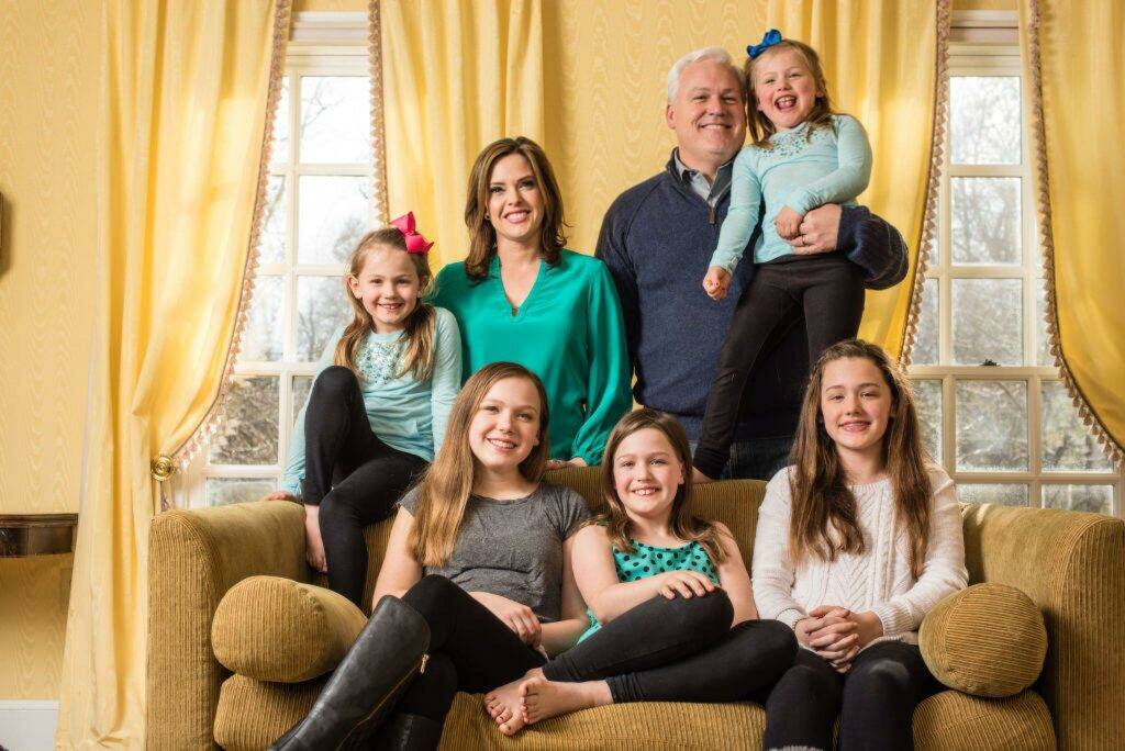American Conservative Union Chairman Matt Schlapp and his wife and political commentator Mercedes Schlapp with their kids Photo