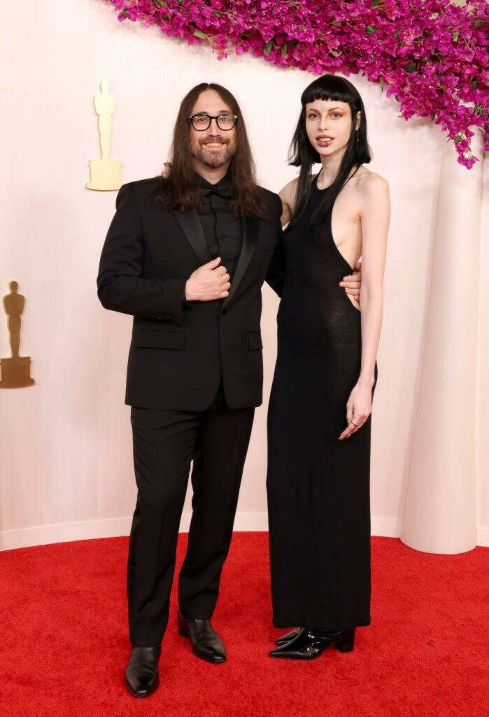 Sean Lennon and Charlotte Kemp Muhl attend the 96th Annual Academy Awards, Photo